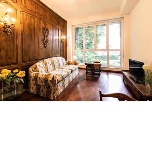 Klimt - Jacuzzi 5 Star - Luxury Design Apartment