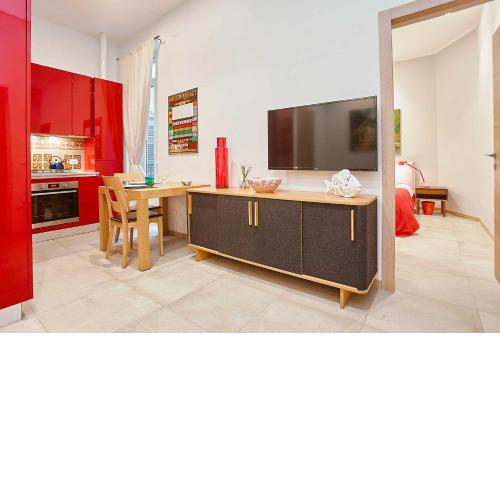 KMC suites - Red