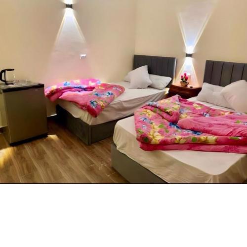 Kmet pyramids inn