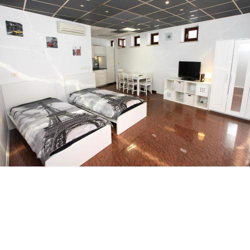 Koper Central King Studio SAMO