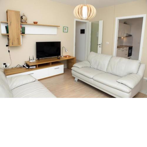 Koper Homey Retreat LURE