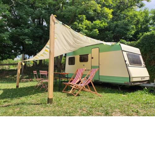 Koppány Pines - Glampavan
