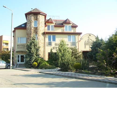 Korona Hotel és Étterem