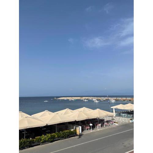 KORONI MARE FRONT HARBOR