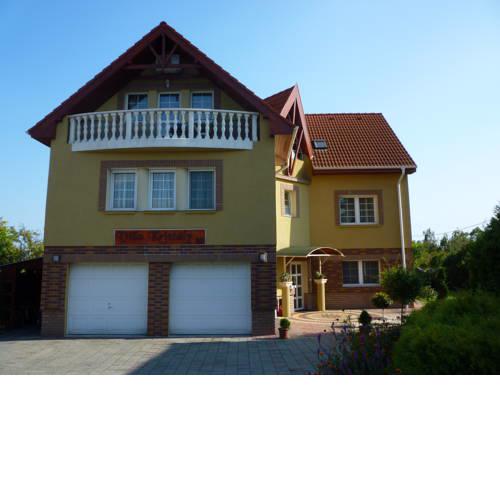 Kristály Panoráma Villa