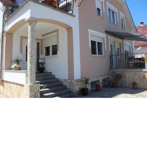 Krötzl Apartmanok