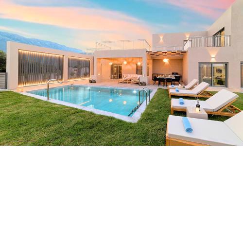 KS Luxury Villas Heated Pools