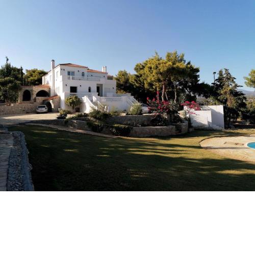 Ktima Nafsika - Ground-floor luxury apartment in idyllic estate!