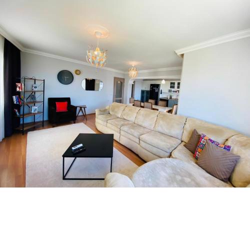 KUŞADASI MERKEZDE 3+1 DENİZ MANZARALI KONSEPT DAİRE