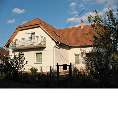 Kutyabarát medencés apartman Gyenesdiáson