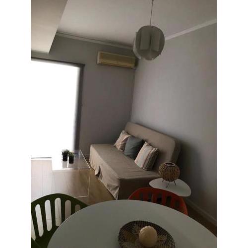 Kyparissia Cozy flat - 5mins walking from Beach
