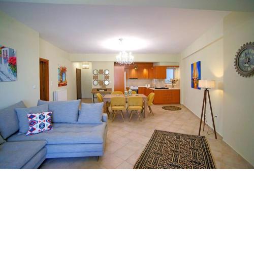 KYPARISSIA LUXURY HOME