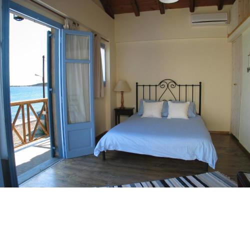 Kyparissis Beach Houses