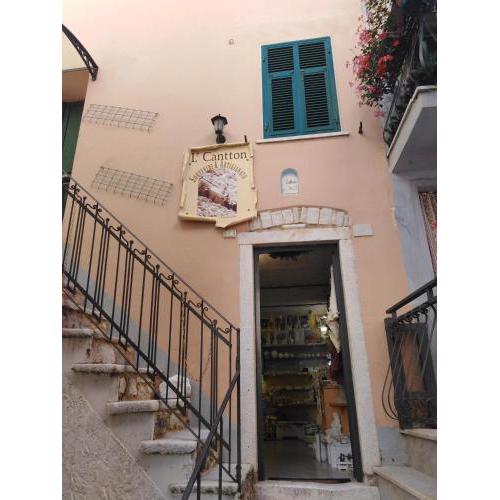 L ' CANTON B & B