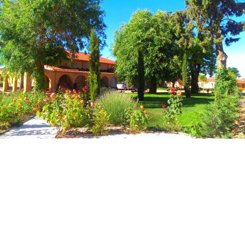 La Aldea Colorada Casa Rural