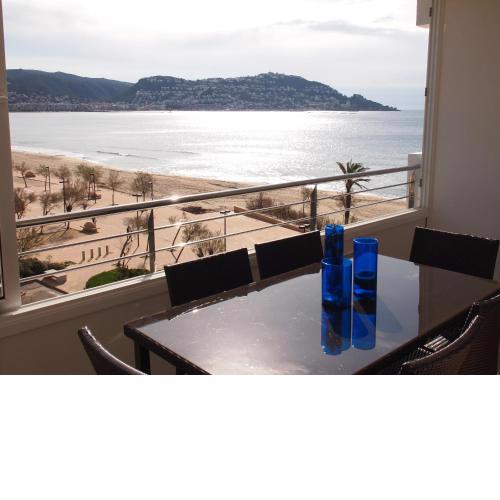LA BAIE 30