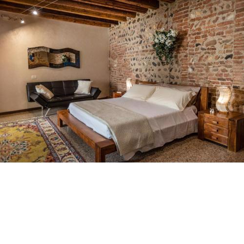 La Bella Verona Wine Suite