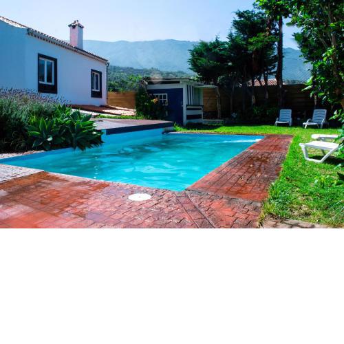La Bodega casa rural con piscina y jardines