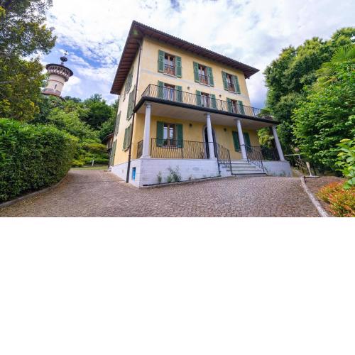 La Camelia, la nostra tripla con vista lago, al secondo piano della Villa Isabella