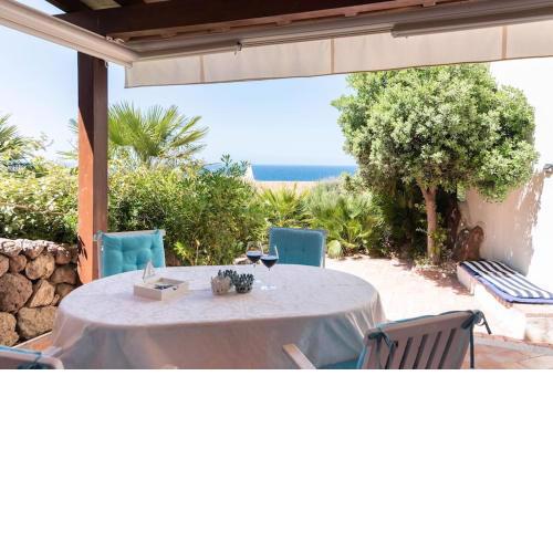La Casa Bianca a due minuti a piedi dal mare