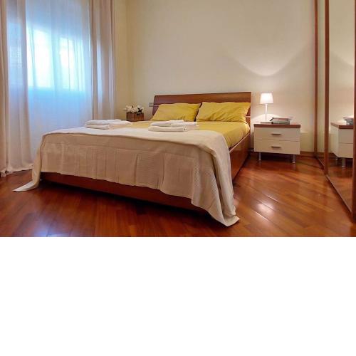 La casa Colorata - close to the port and ferries