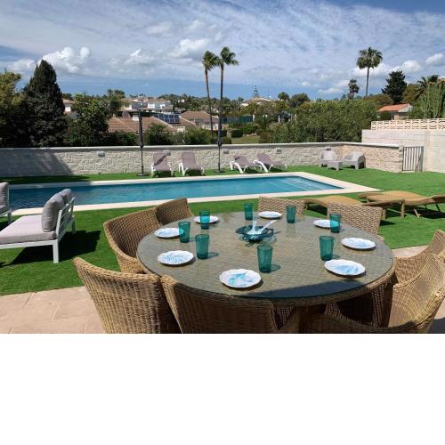 La Casa Contenta, Sitio De Calahonda, Mijas Costa, Costa Del Sol