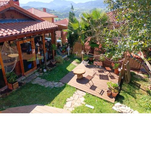 La casa de las palmeras, Ampuero.