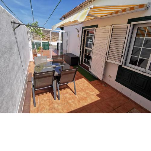 La Casa del Sol, Abades
