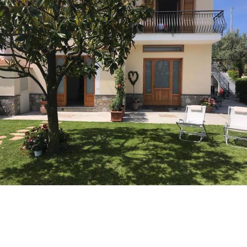 La Casa di Nonna Elvira Suite Eros