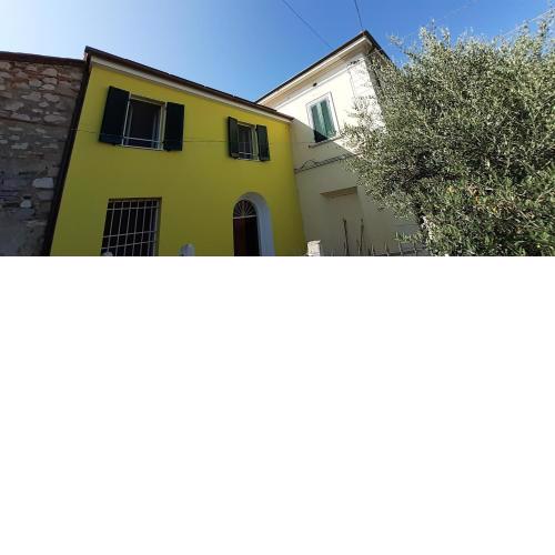 La casa gialla del Ristoro Agricolo Vecchiano