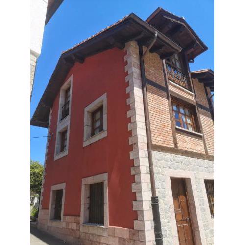 LA CASA ROJA
