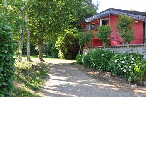 la casa rossa nel bosco