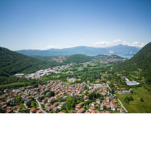 La casa sotto le cascate Lago Maggiore - IXIHOME