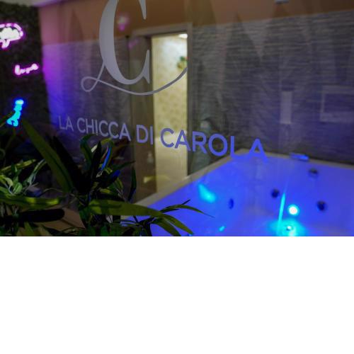 LA CHICCA DI CAROLA