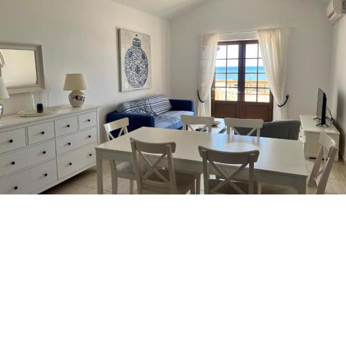 La Cumbre8A- 2 Bed-2 Bath - 1st Fl.- Air-Con-Wi-Fi