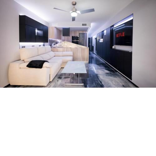 La Farola - Luxury Domotic Flat in Puerto Deportivo