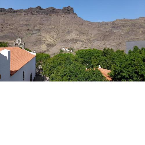 LA FORTALEZA HOUSE
