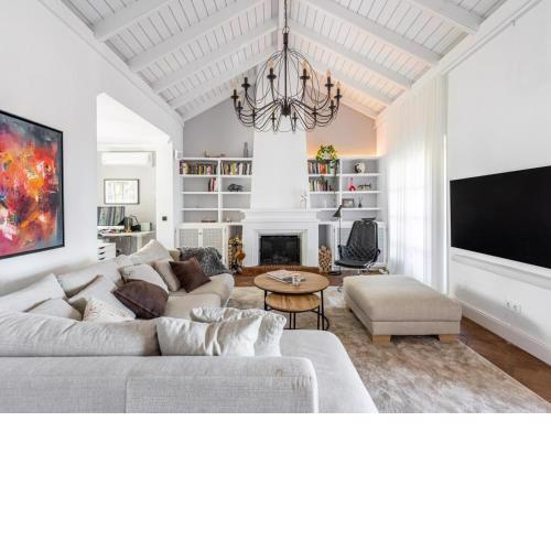 La Heredia townhouse with a magical sea view