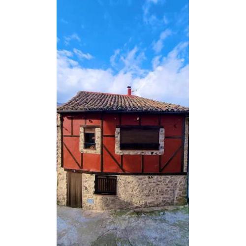 La herradura, acogedora casa en Montemayor del Río