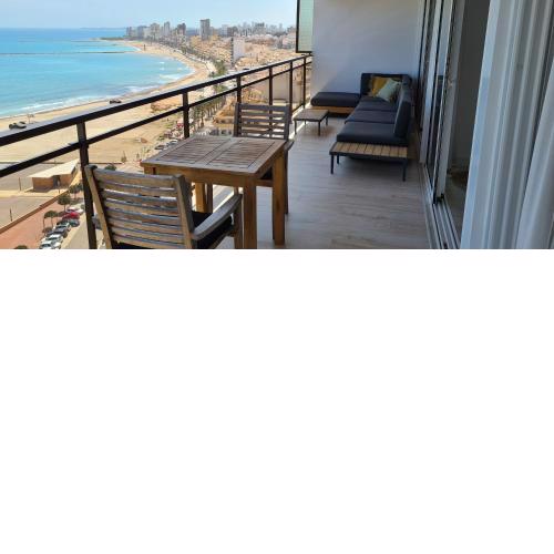 La Isleta Sea View beach apartment - Front Line