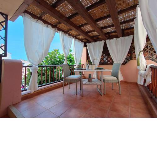La Maison Des Arches