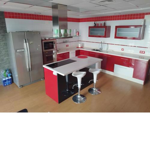 LA MANCHEGUITA DE MADRIGUERAS 5 DORMITORIOS DOBLES CHALET CON PISCINA Y BARBACOA ideal familias 11 personas