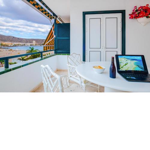 La Maricita Cristianos Sea View