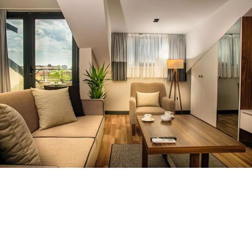 La Mia Suites