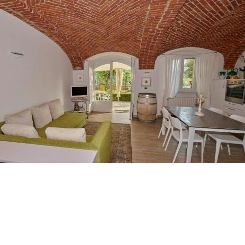 La Morra Suite