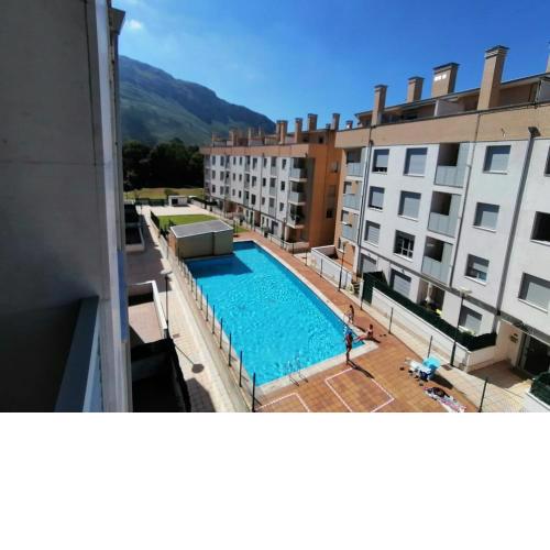 La Piedra L´Osu. Apartamento con piscina. Playa 3 km