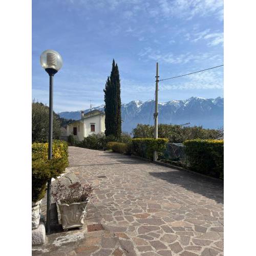 La Portella Tignale, schöne Ferienwohnung mit Pool