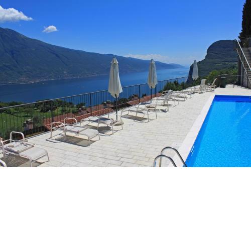 La Quiete 56 Lake view Apartment by Gardadomusmea