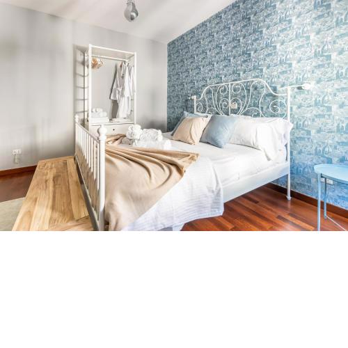 La Spezia Central Flat with Balcony
