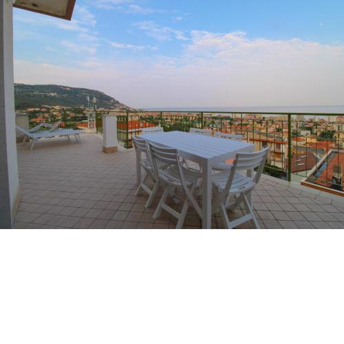 La terrazza - By Ligooria